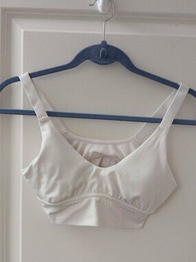 Offline by Aerie  Women's Scoop Neck White Sports Bra SZ S/P